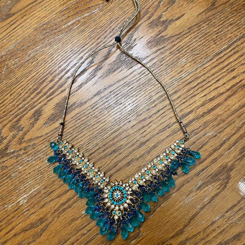Chic Teal and Gold Necklace